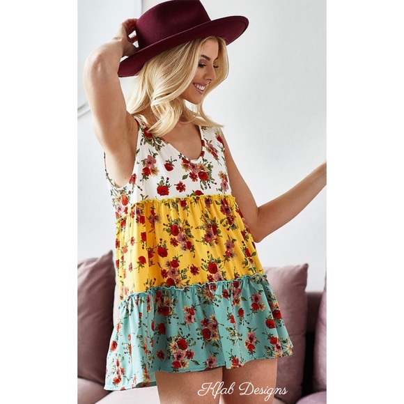 ❤️LAST 1! V Neck Soft Jersey Knit Floral Color Block Tiered Ruffle Top! - Picture 13 of 16